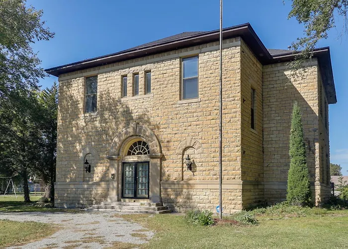 Renovated Schoolhouse W/ Piano & Private Deck!